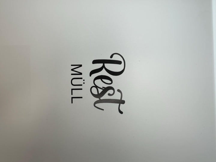 vinyl folie sticker auf mülleimer