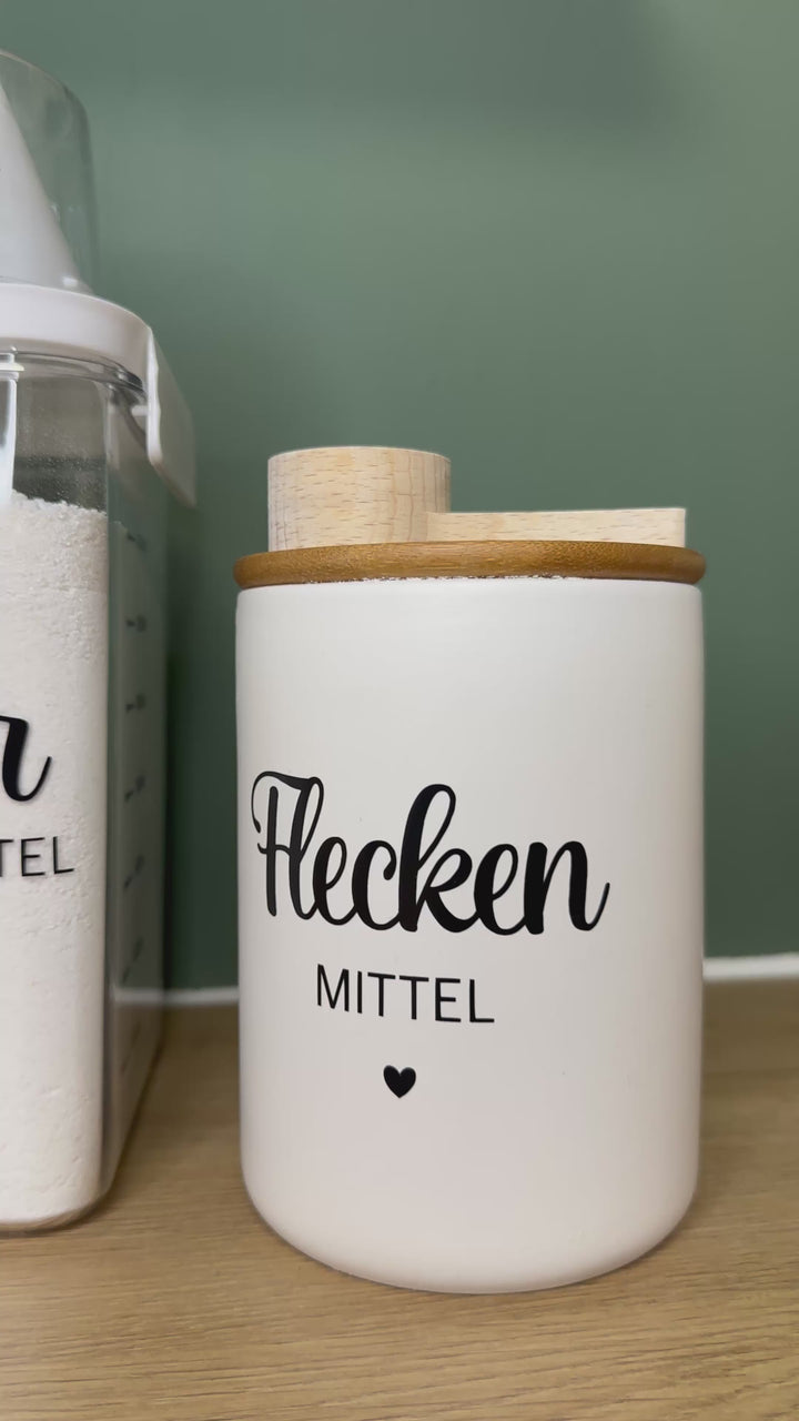 Detailaufnahme: Vinyl-Etiketten für Reinigungsmittel & Waschmittel